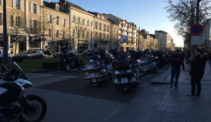 Entre 1500 et 2000 motards ont manifesté à Angers