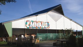 Emmaüs Angers à la recherche de matériaux de réemploi du bâtiment pour ses locaux de Saint-Jean-de-Linières