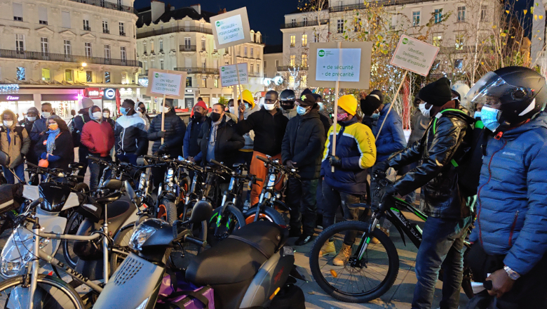 Manifestation livreurs vélo Uber Etats