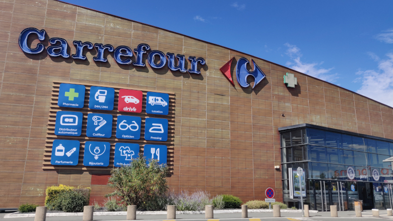 Carrefour Saint-Serge would like to open up on Sunday early morning